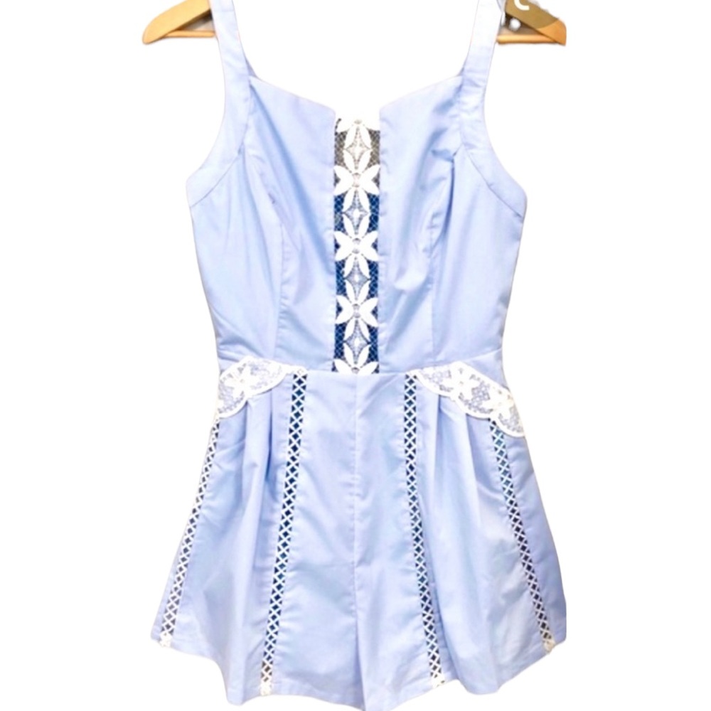 Dygarni California baby blue romper NWOT